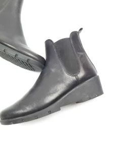 Black Leather Ankle Boots With Wedge Heels 41/8