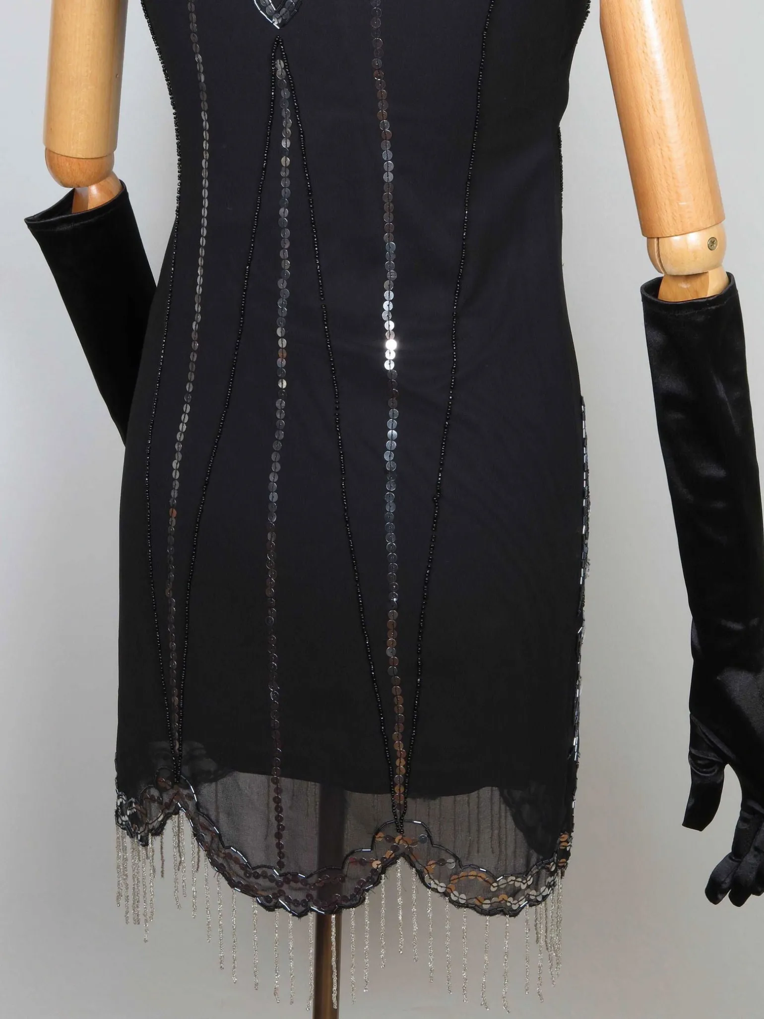 Black 1920s Vintage Style Flapper Dress With Beads S