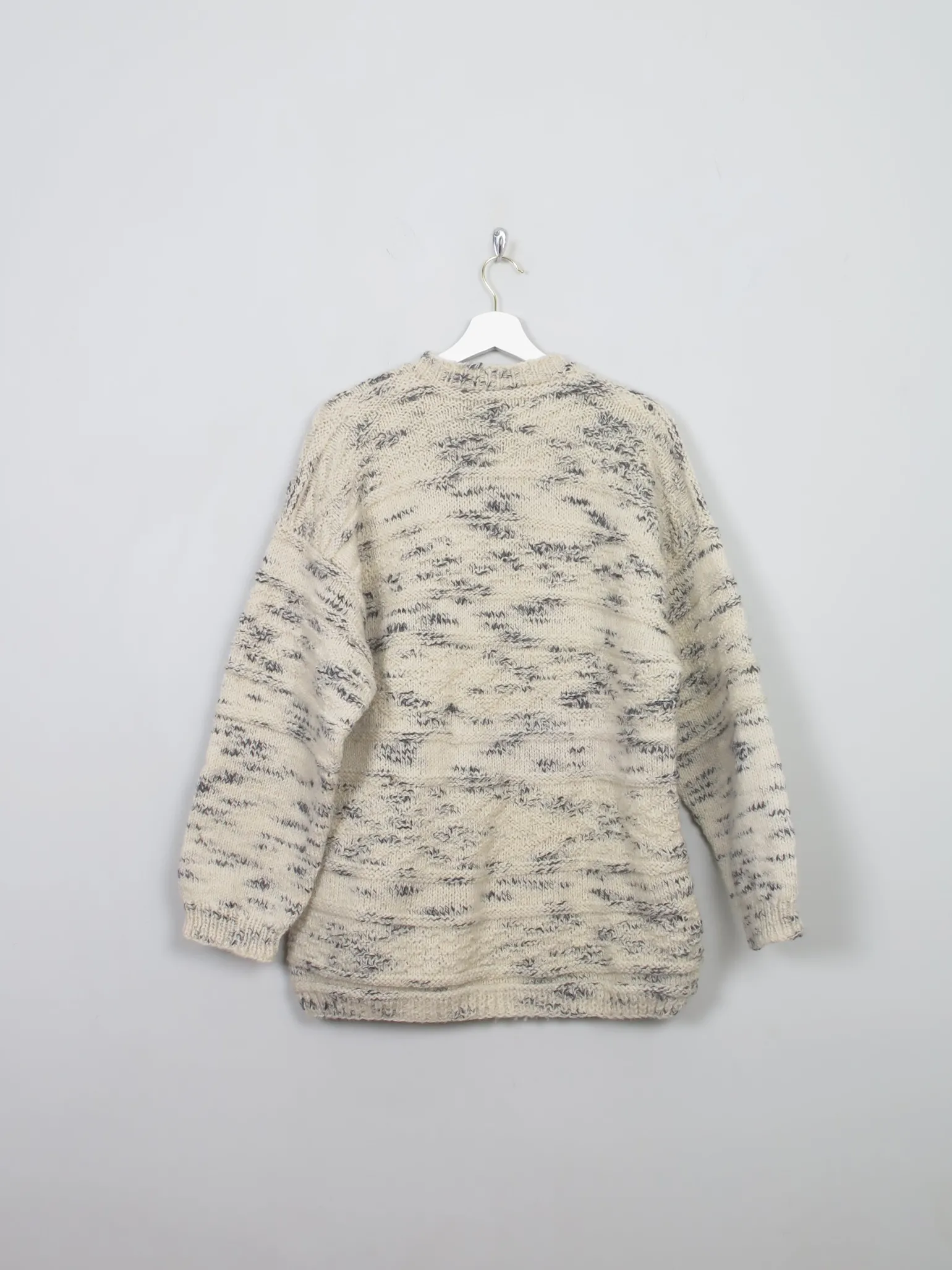 Men's Vintage Hand-Knit V-neck M/L