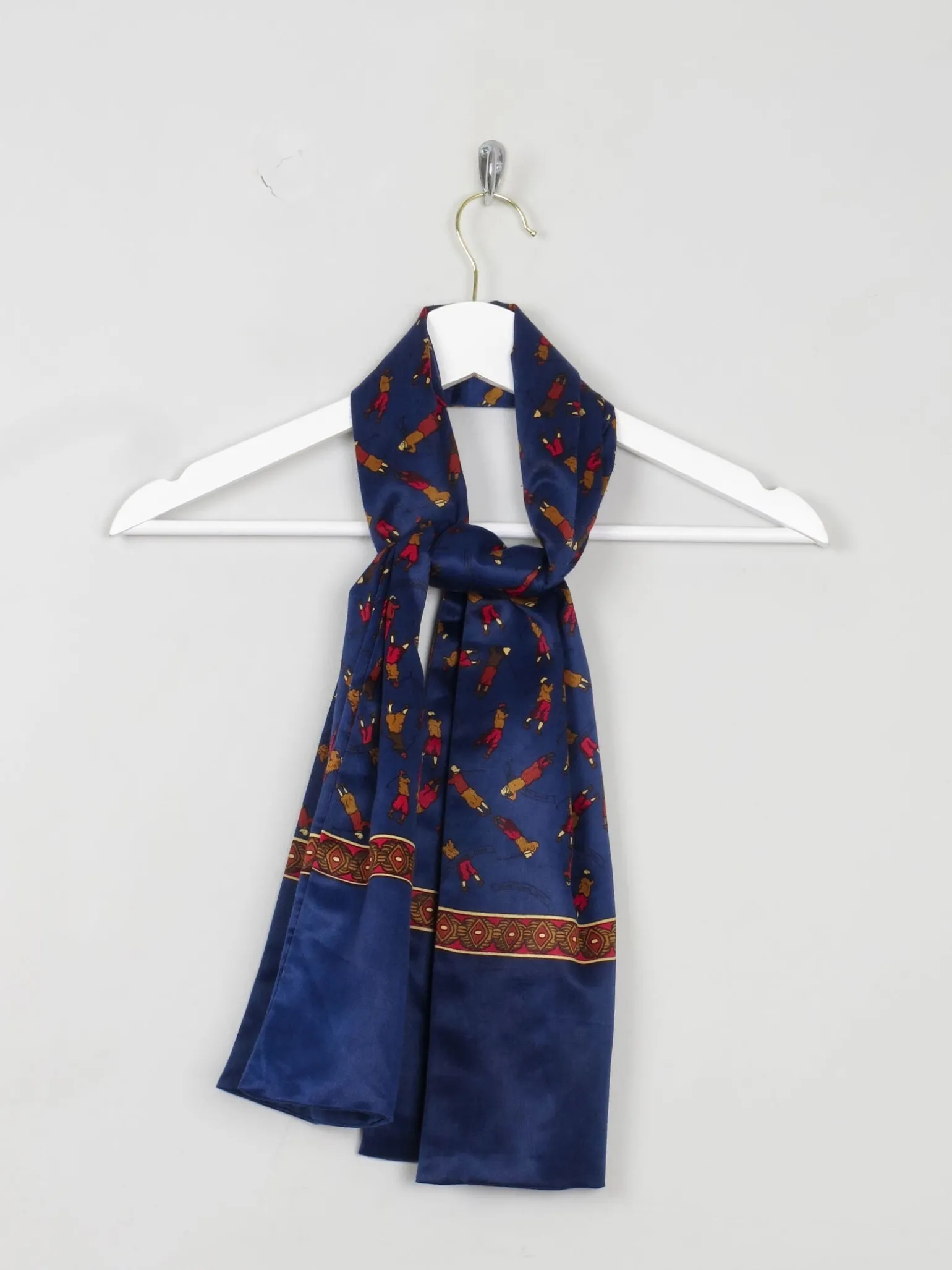 Men's Vintage Scarf With Golfer Pattern