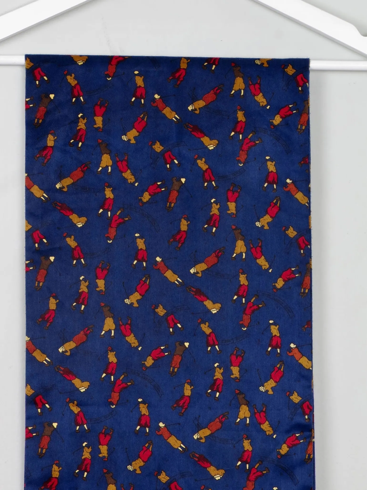 Men's Vintage Scarf With Golfer Pattern