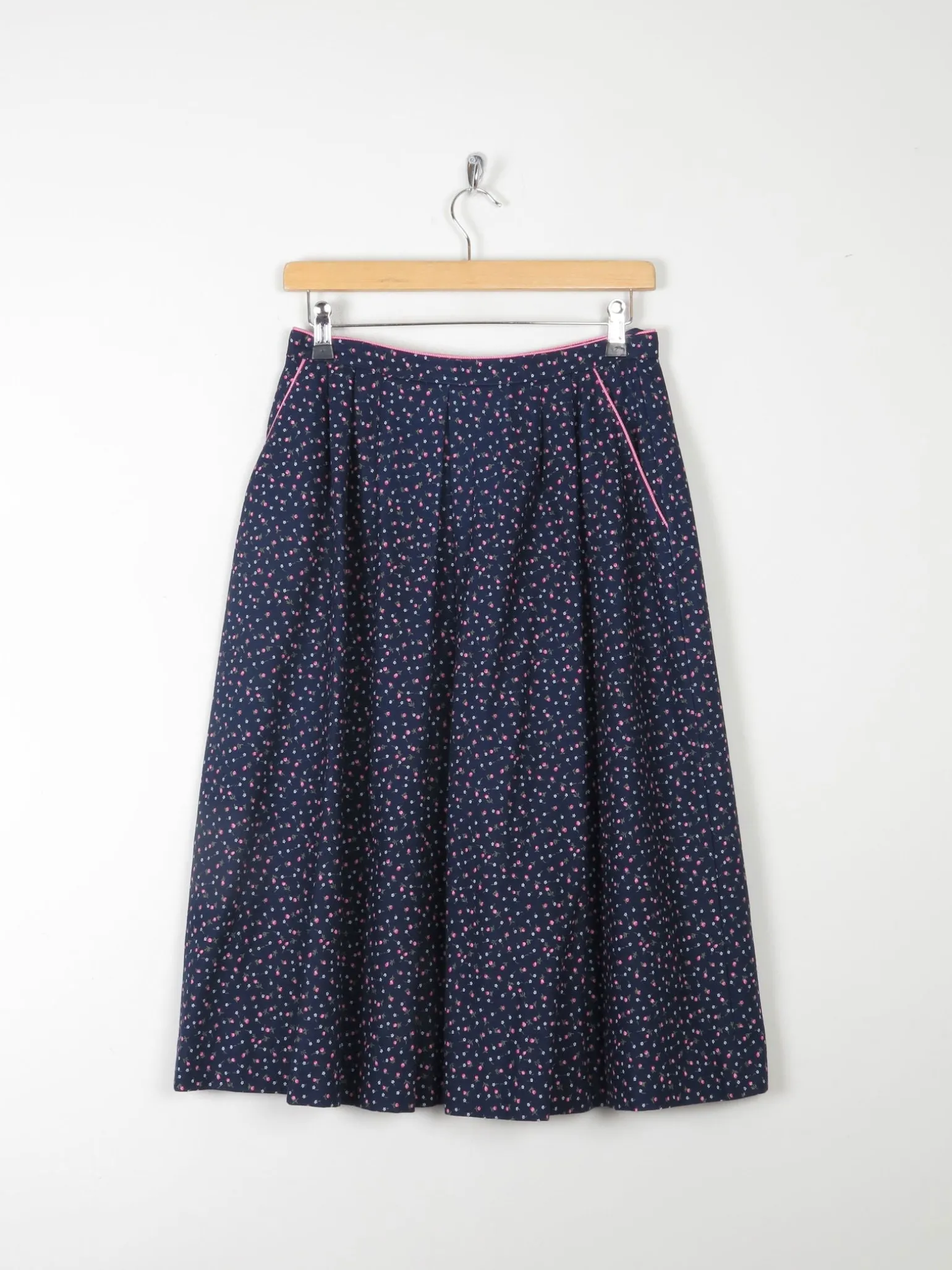 Navy Floral Vintage Prairie Skirt With Pockets 28" 8/10