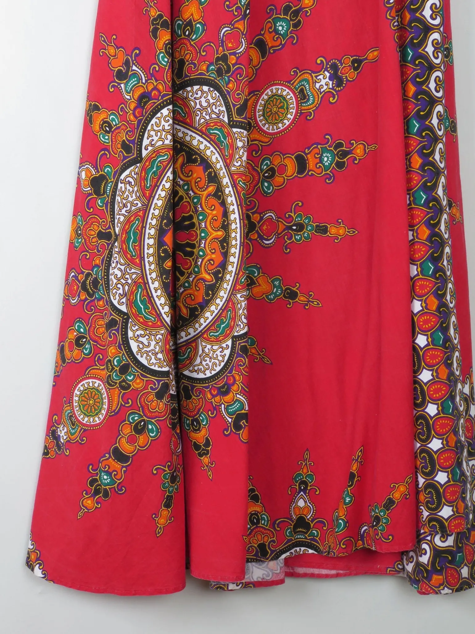 1970s Vintage Batik Print Maxi Wrap Skirt S