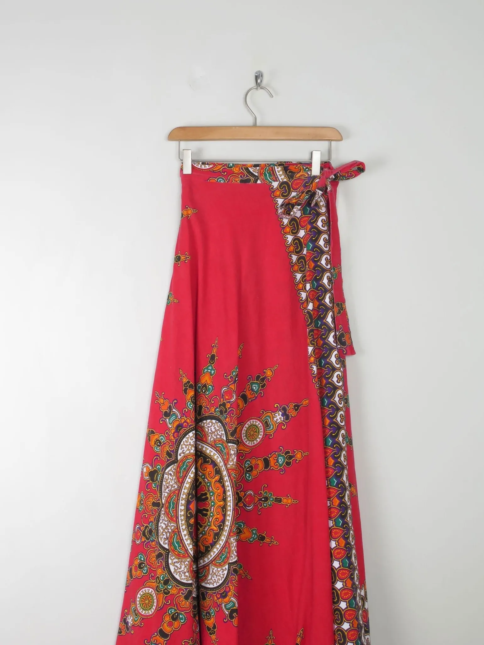 1970s Vintage Batik Print Maxi Wrap Skirt S