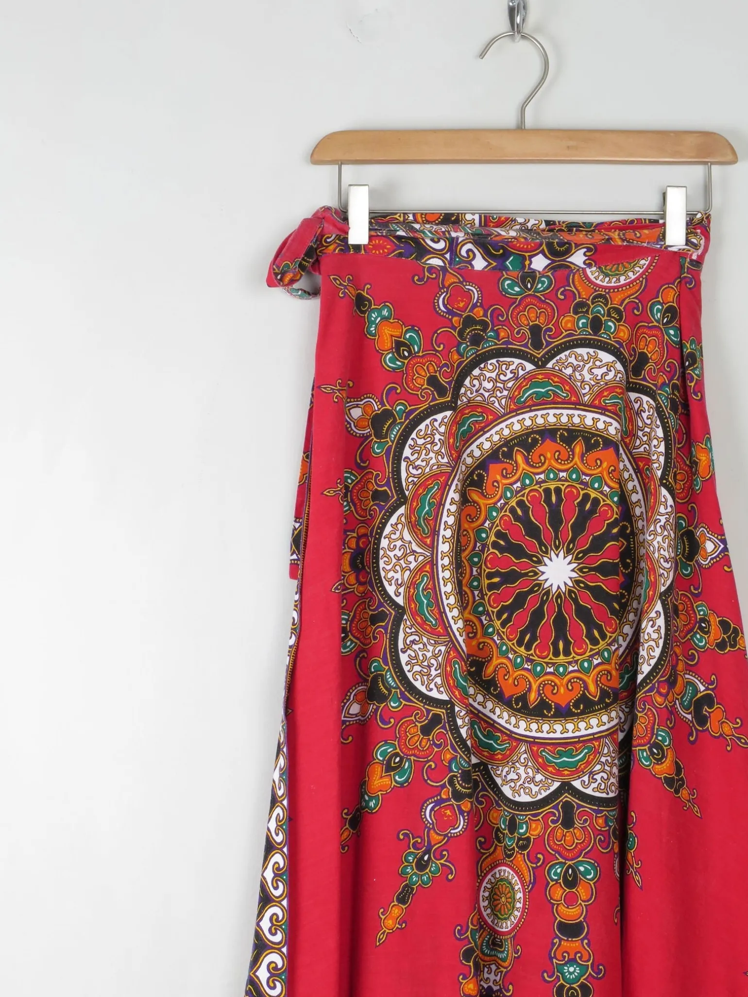 1970s Vintage Batik Print Maxi Wrap Skirt S