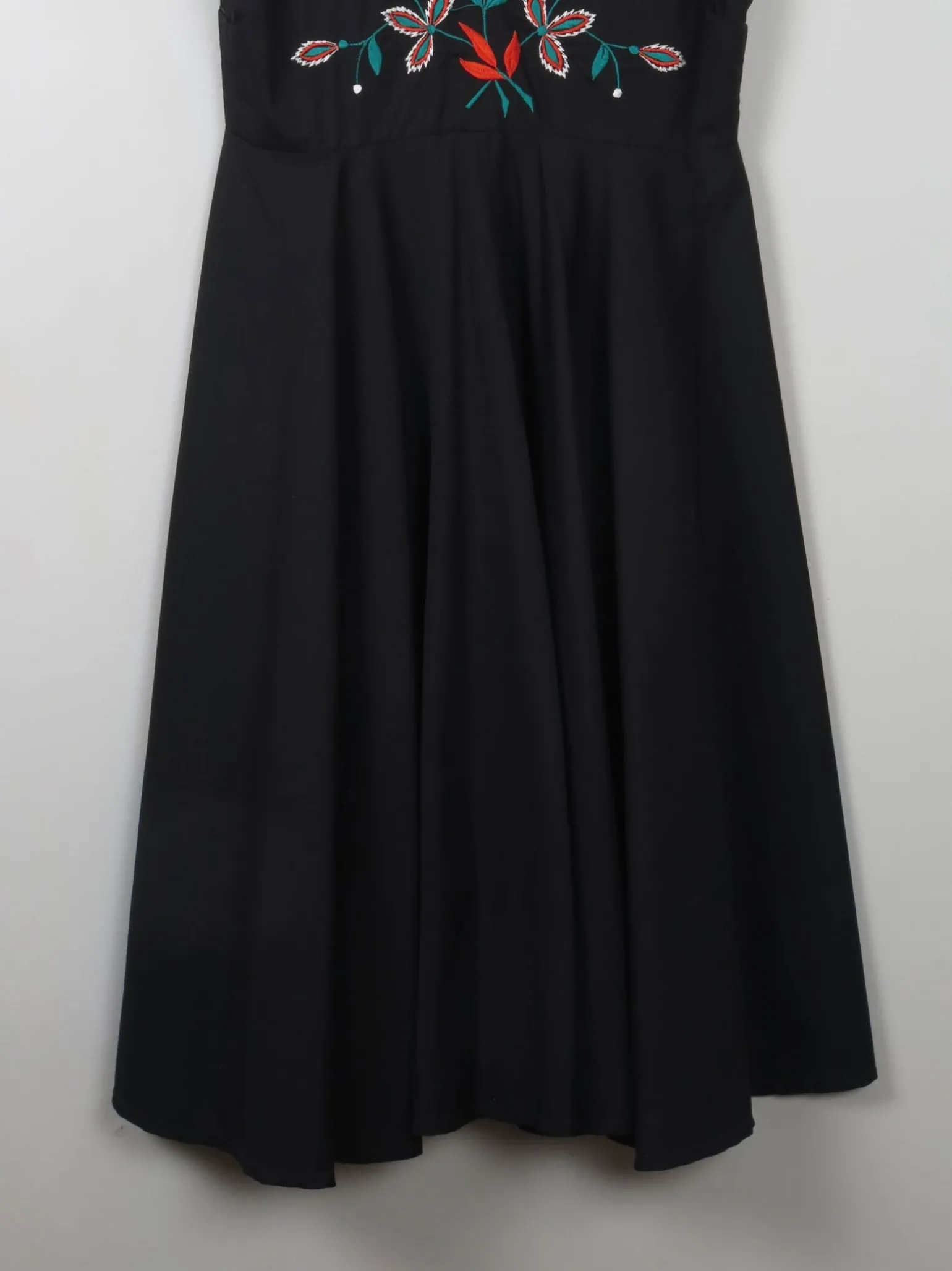 Vintage Black & Embroidered Dress S