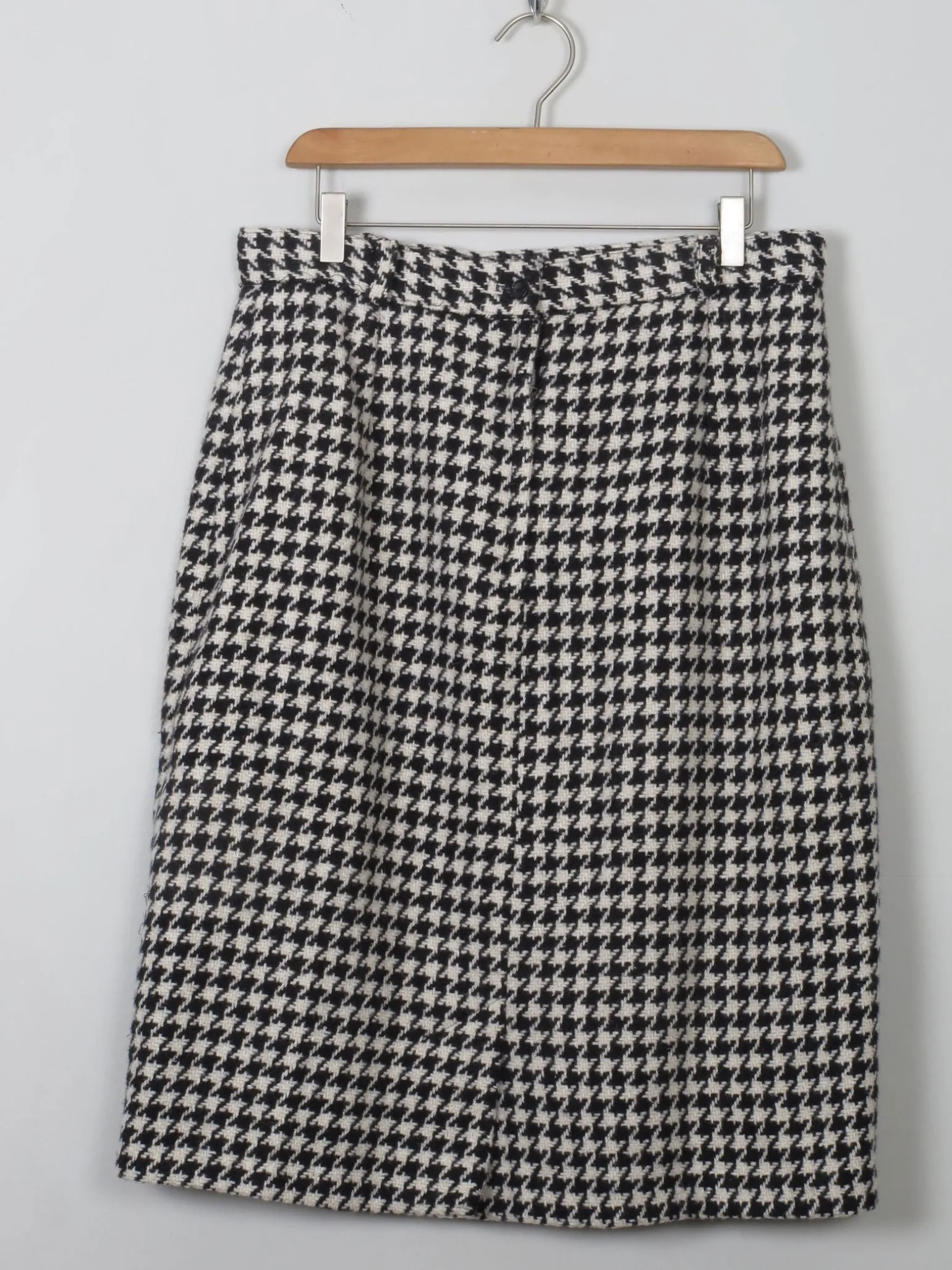 Vintage Black & White Herringbone Pencil Skirt 32" W