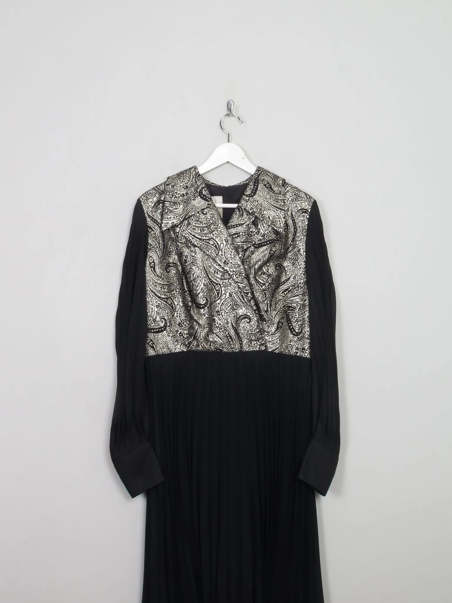 Vintage Black Pleated Dress With Collar & Sleeves M