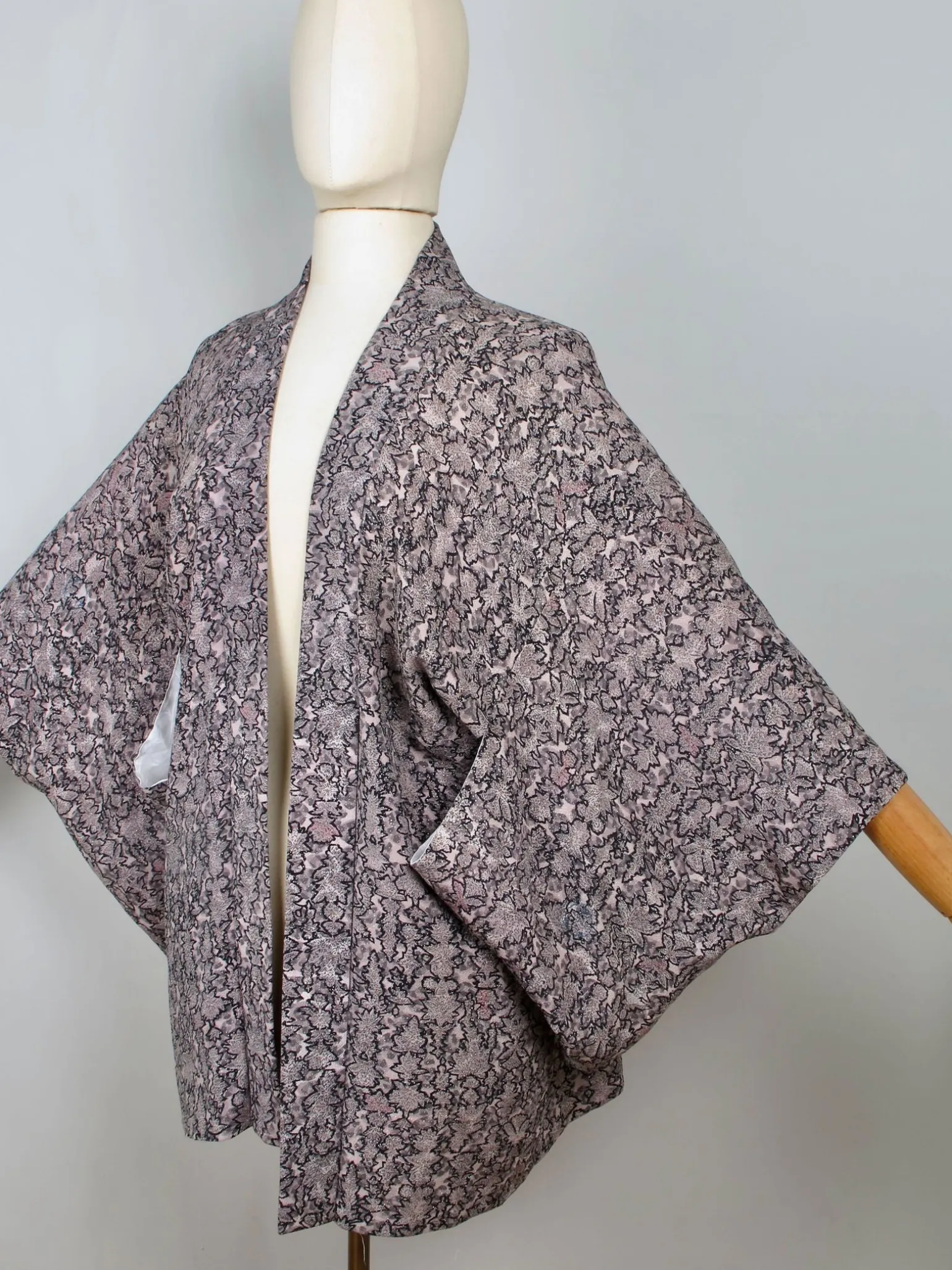 Vintage Brocade Harori Kimono Pink & Grey M