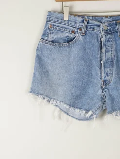 Vintage Levis Denim Shorts 32”