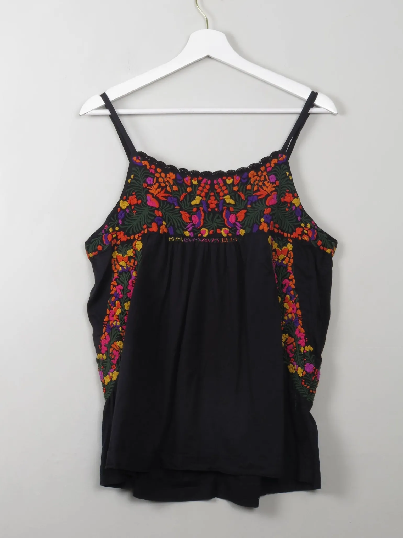 Vintage Style Embroidered Ethnic Style Top L