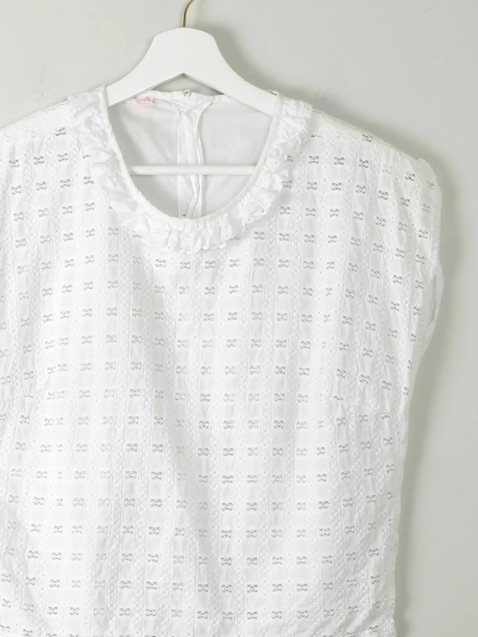 Vintage White Broderie Anglaise Blouse S/M