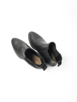 Women’s Black Leather Clarks Chelsea Boots 4/37