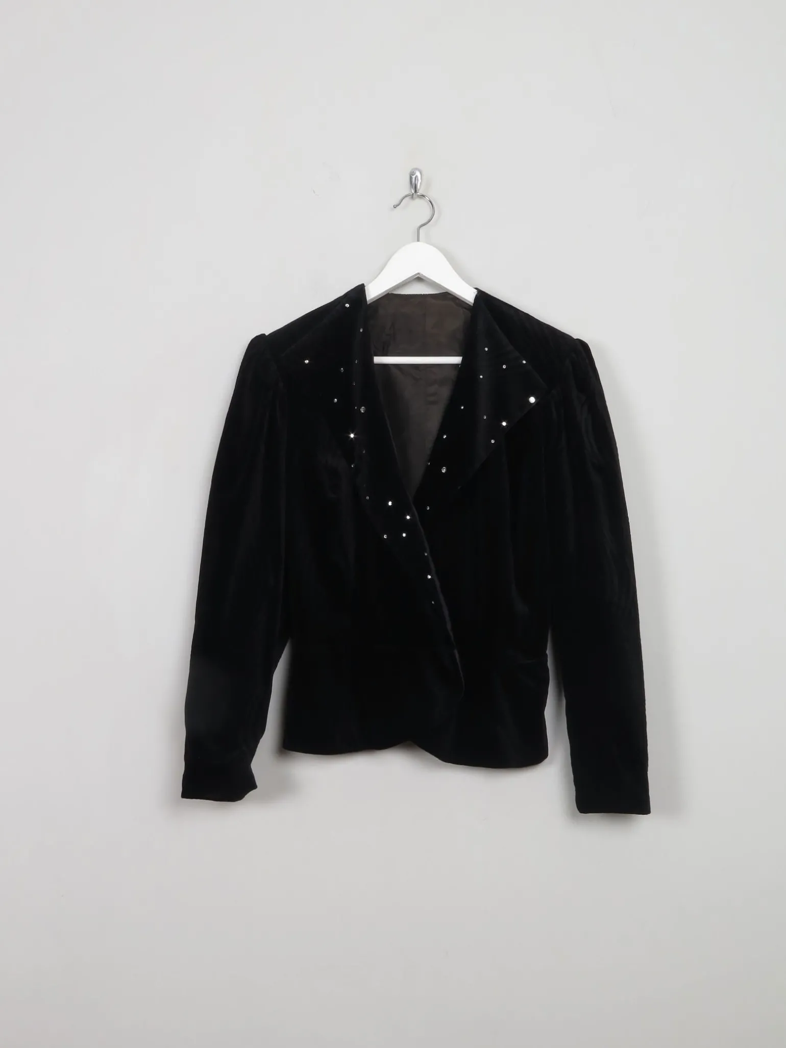 Women's Vintage Black Velvet Jacket With Pearls M