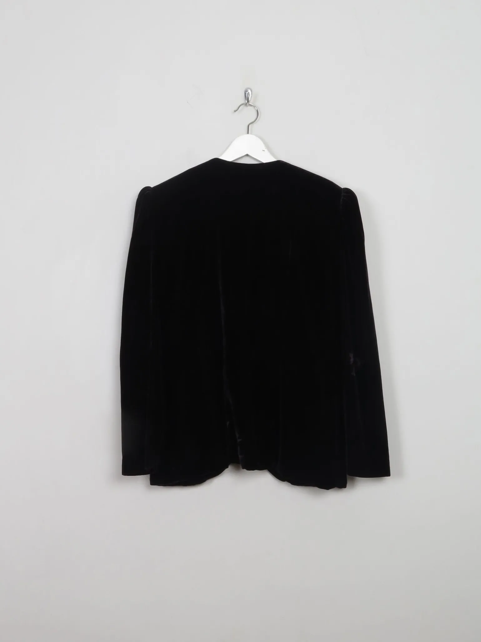 Women's Vintage Black Velvet Jacket With Pearls M
