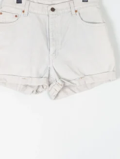Women's Vintage Khaki High Waisted Levi’s Shorts 30