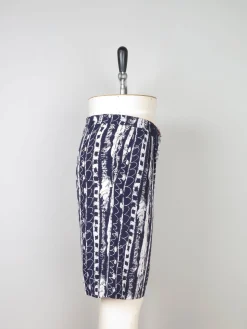 Women's Vintage Navy & White Long Shorts 12/14