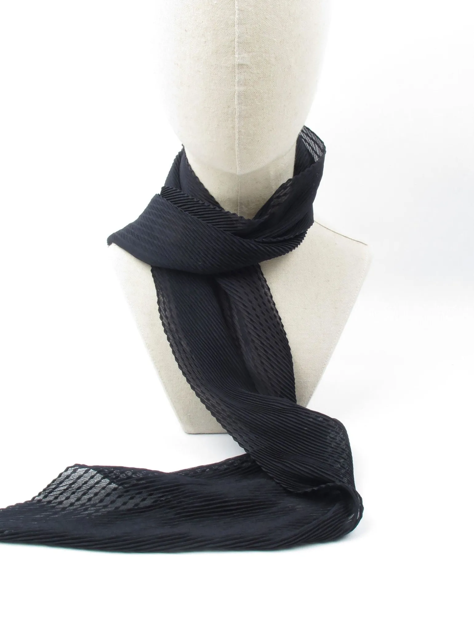 Women's Vintage Pleated Black Scarf