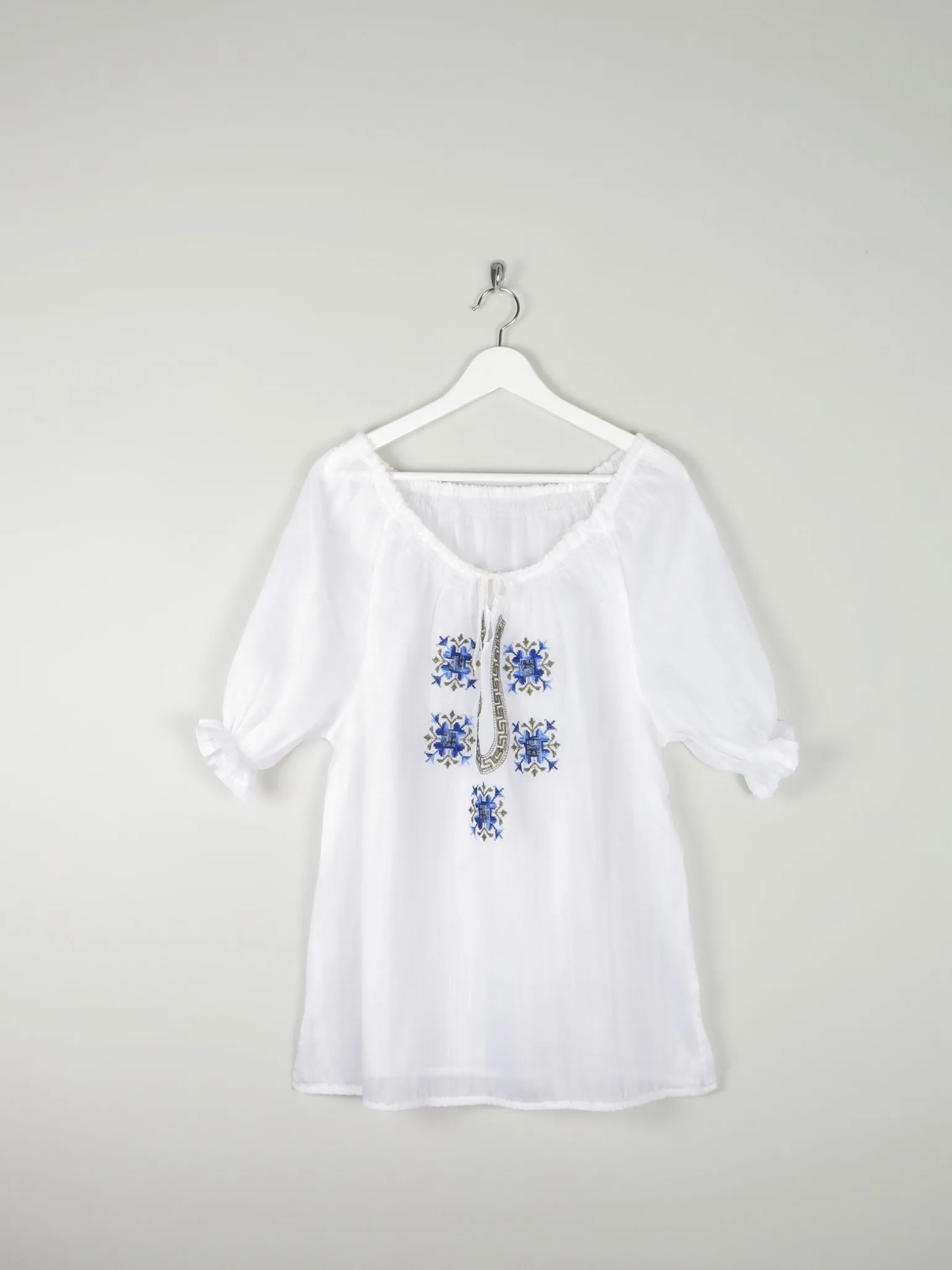 Women’s Vintage 1970s Folk Embroidered Blouse M/L