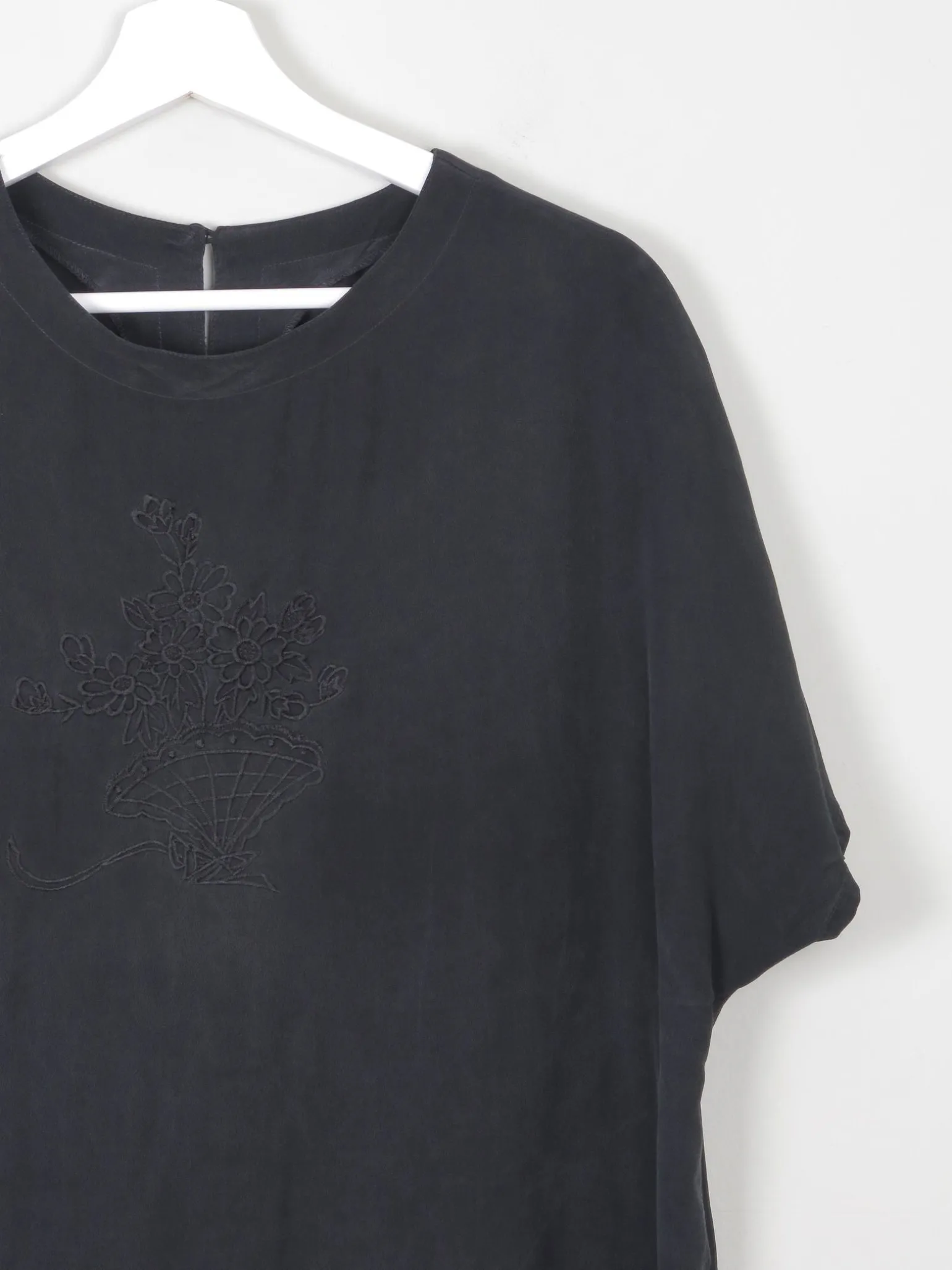 Women's Vintage Silk Short Sleeved Blouse With Embroidery M/L